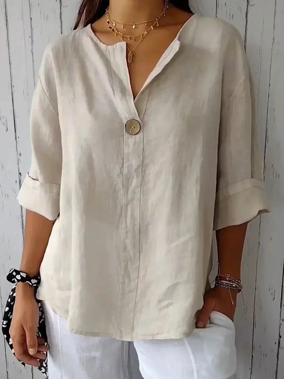 NAYLA™ - Blouse décontractée à col en V