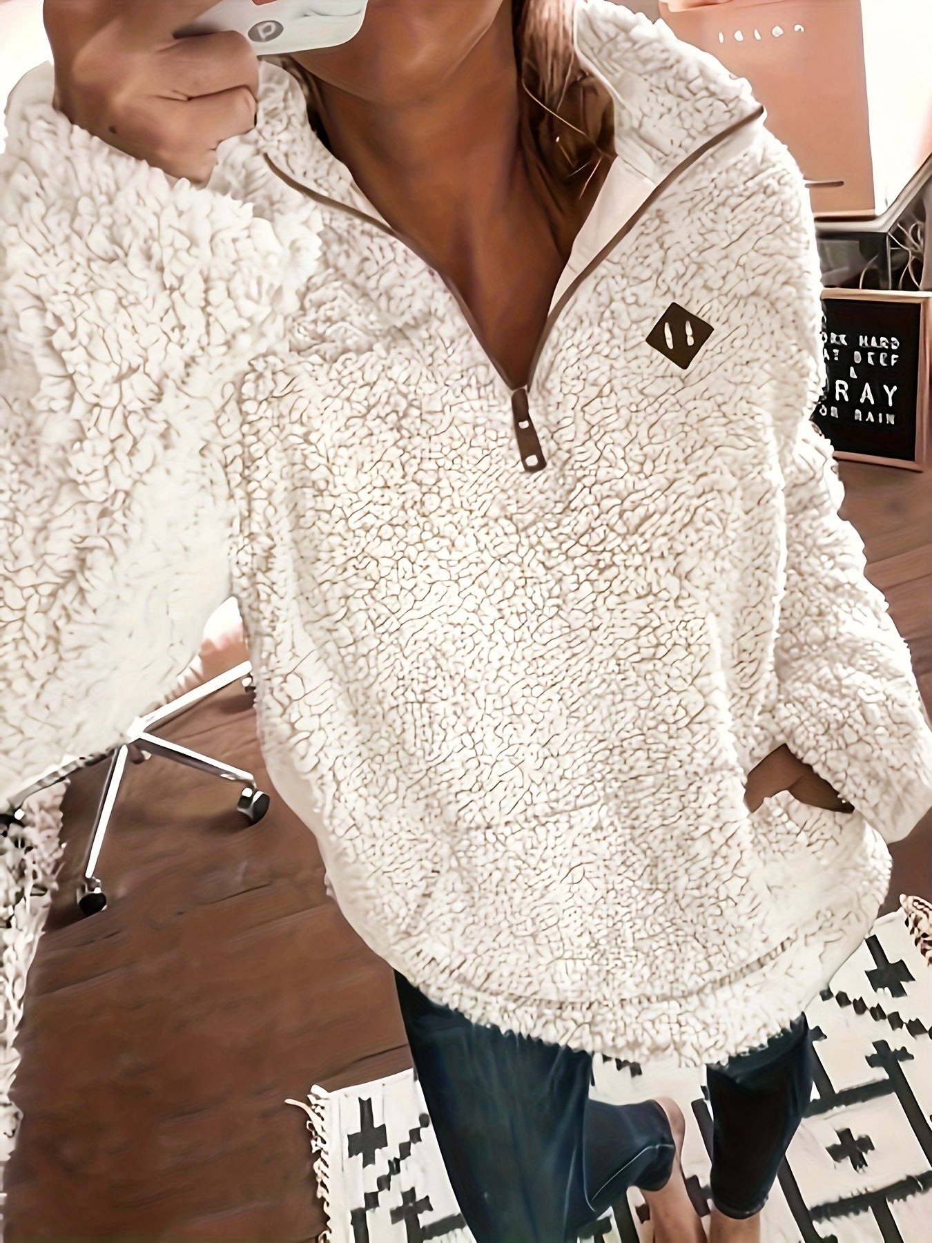 NOREEN | Sweter Teddy z Zamkiem